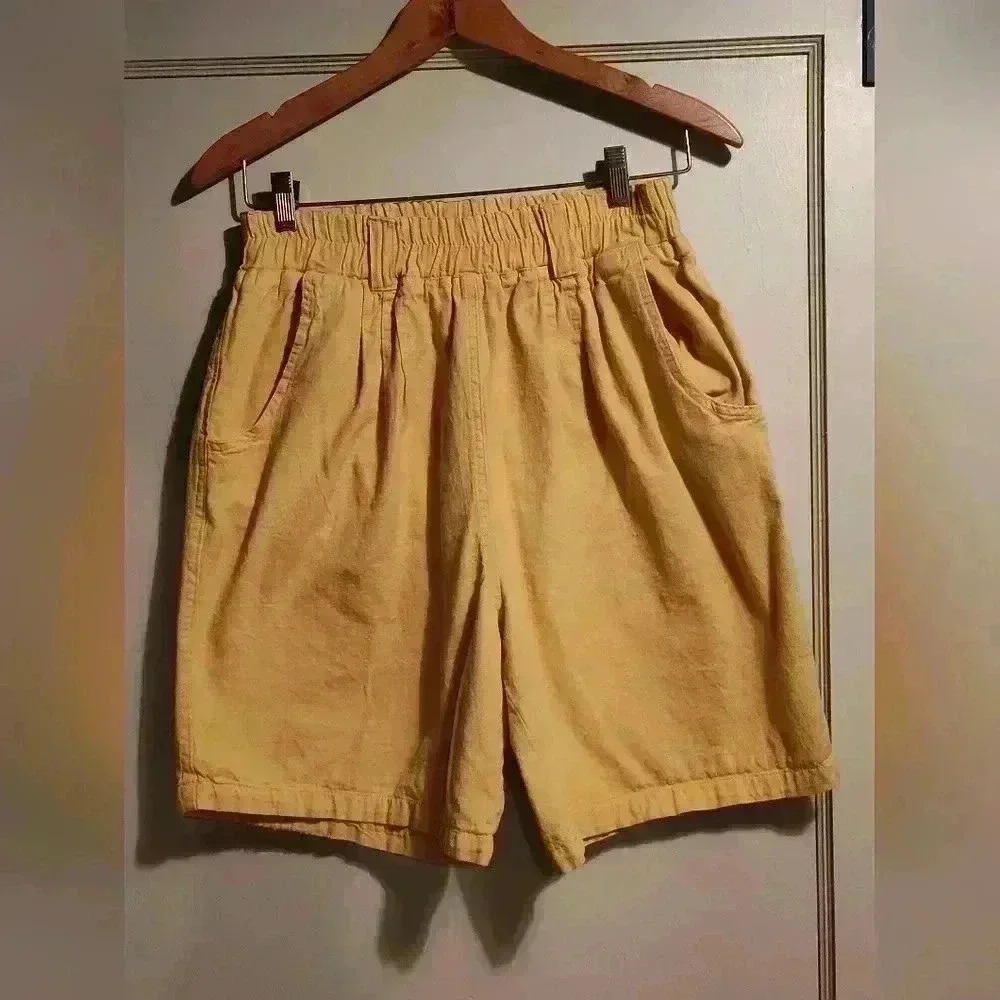 Vintage Hunters Run Butter yellow walking shorts | High waisted | Small